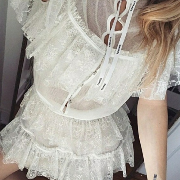 🚫SOLD🚫FOR LOVE & LEMONS BRIDAL COLLECTION - Picture 3 of 8